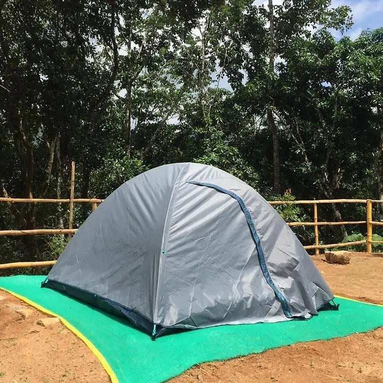무나르 The Midnight Campers B&B